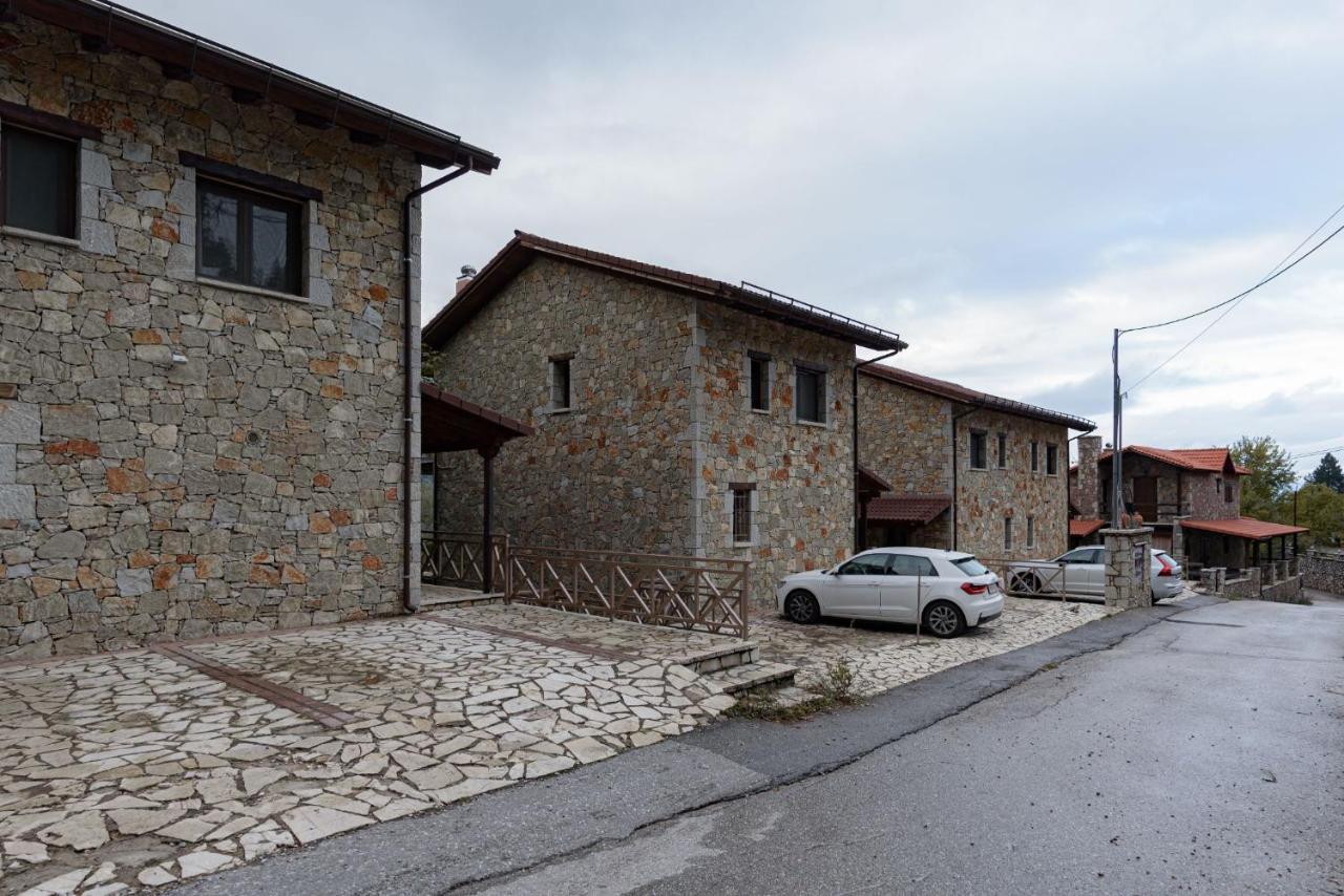 Parnassus Dreamwood Chalet Eptálofos المظهر الخارجي الصورة