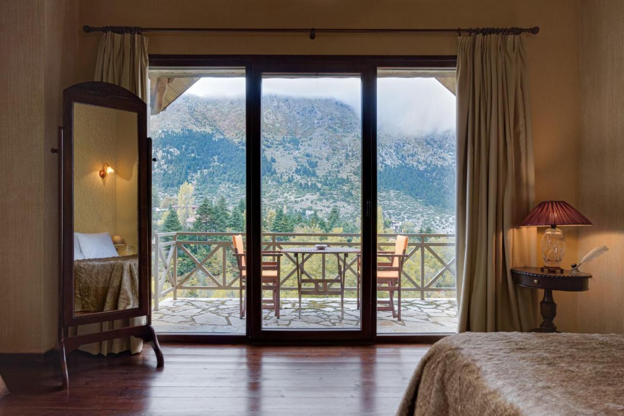 Parnassus Dreamwood Chalet Eptálofos المظهر الخارجي الصورة